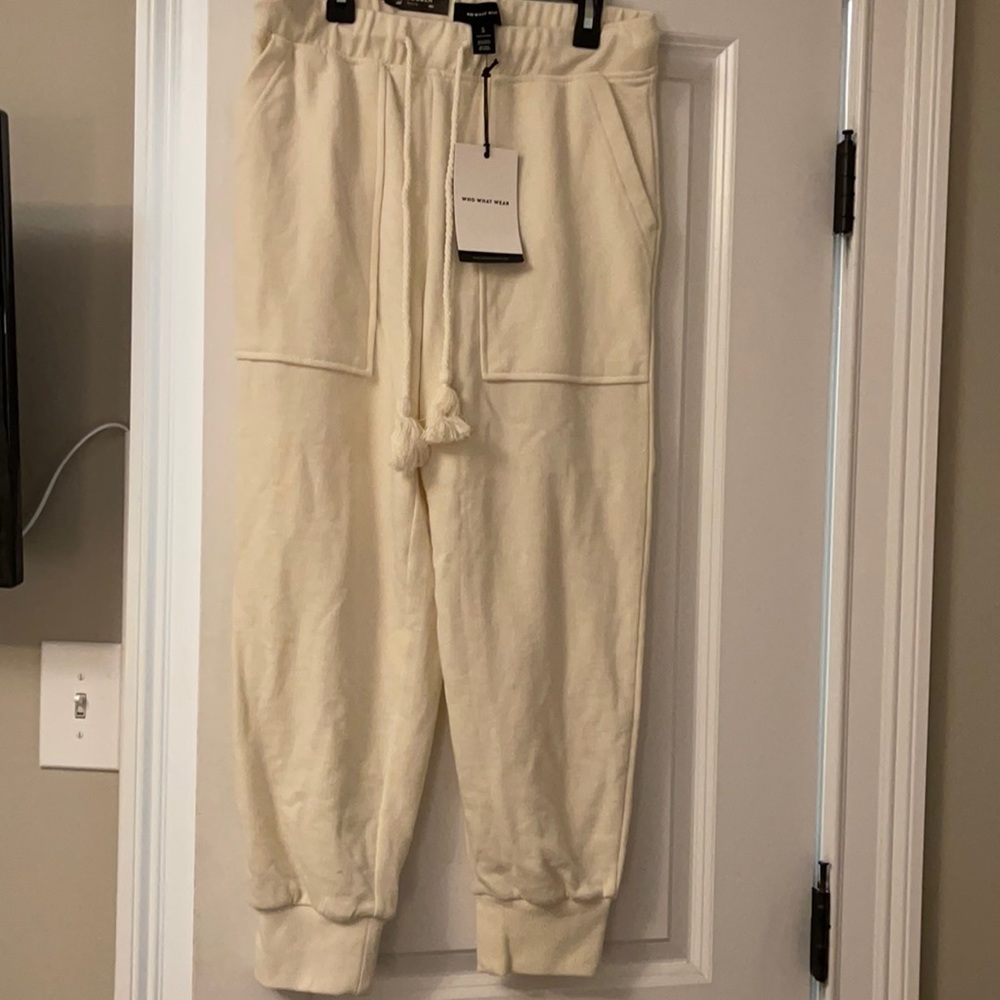 Tan joggers NWT